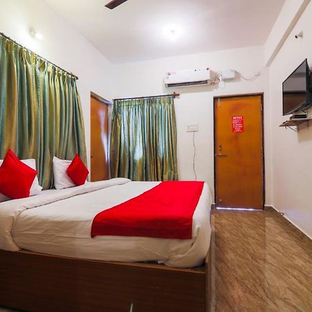 Fullmoon Beach Place Candolim Exteriör bild